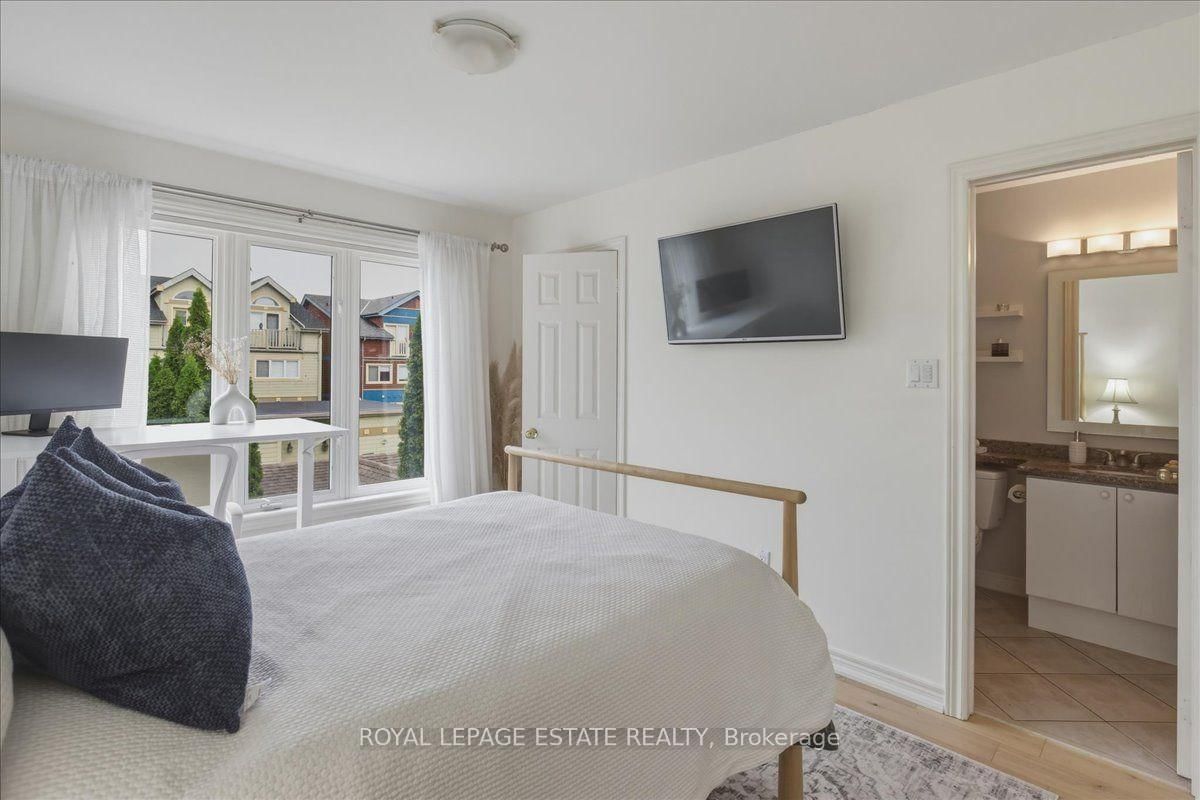 145 Boardwalk Drive • Toronto, ON photo 17