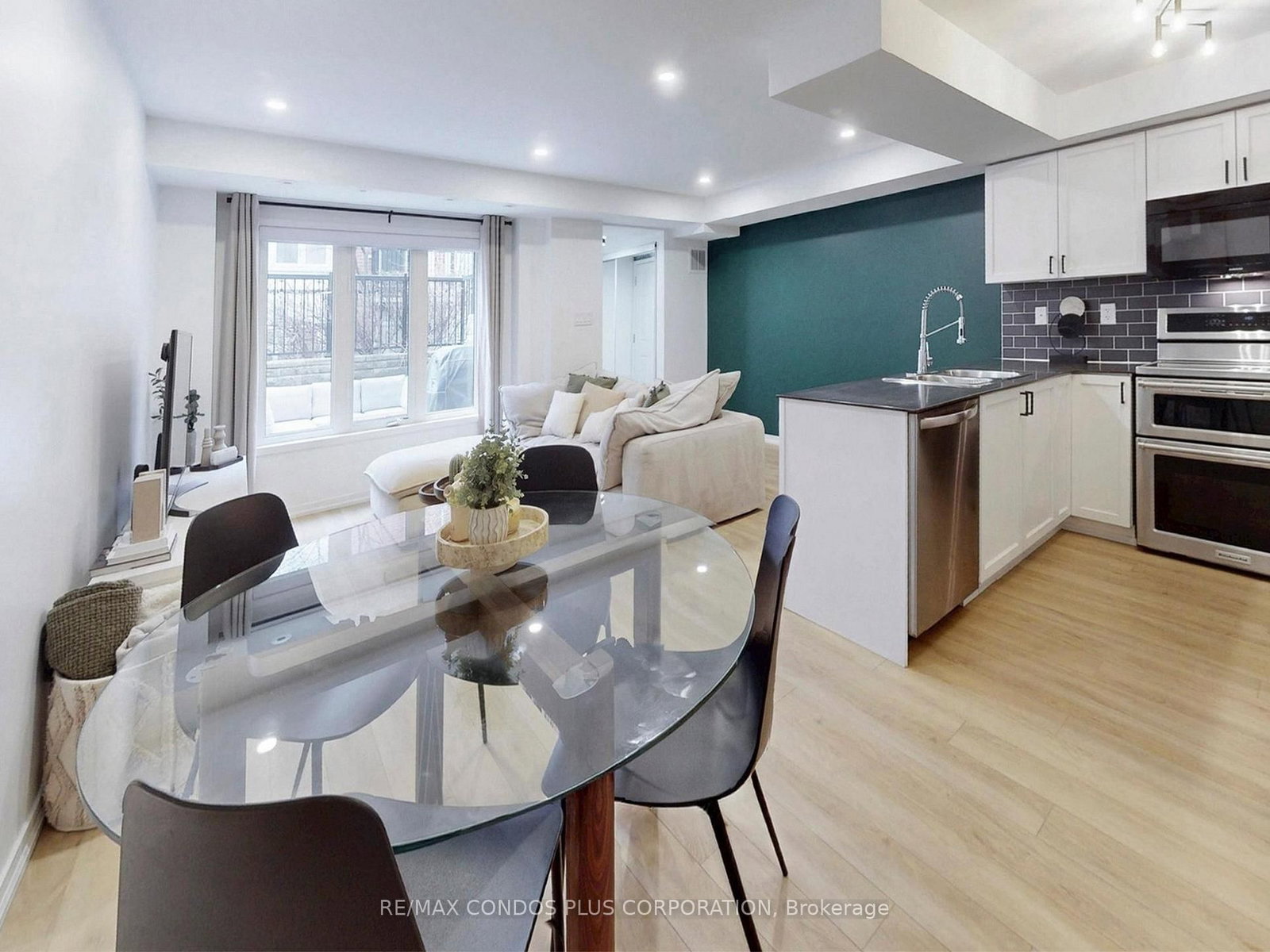 29 Florence Wyle Lane • Toronto, ON photo 21