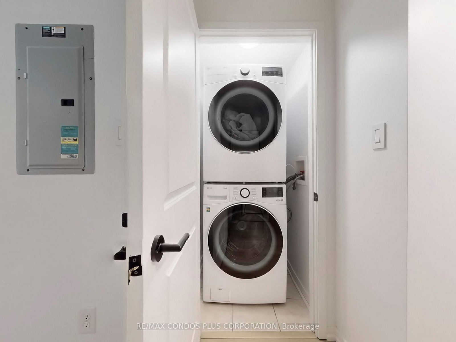 29 Florence Wyle Lane • Toronto, ON photo 42