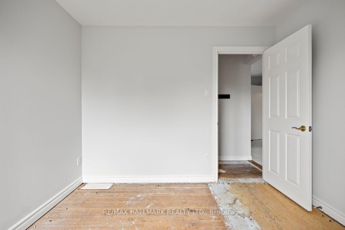 4 Bergen Road • Toronto, ON photo 11