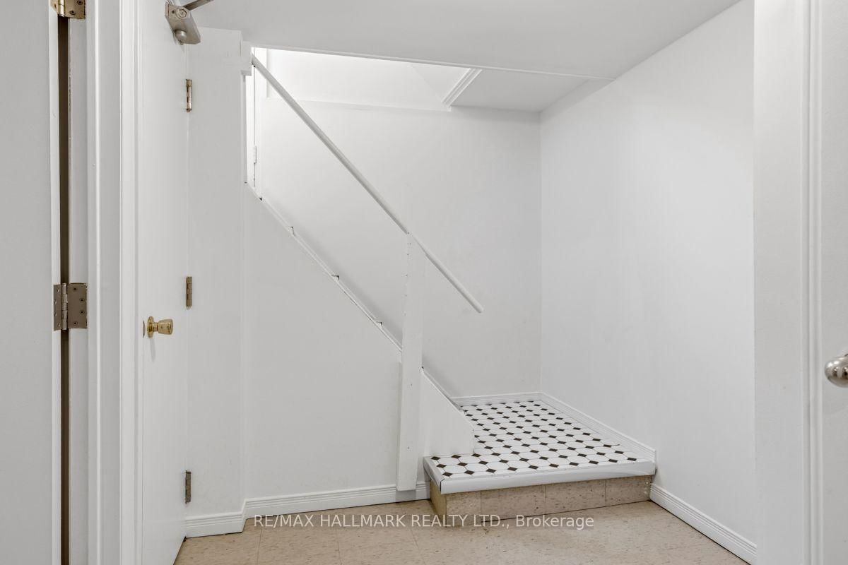 4 Bergen Road • Toronto, ON photo 17
