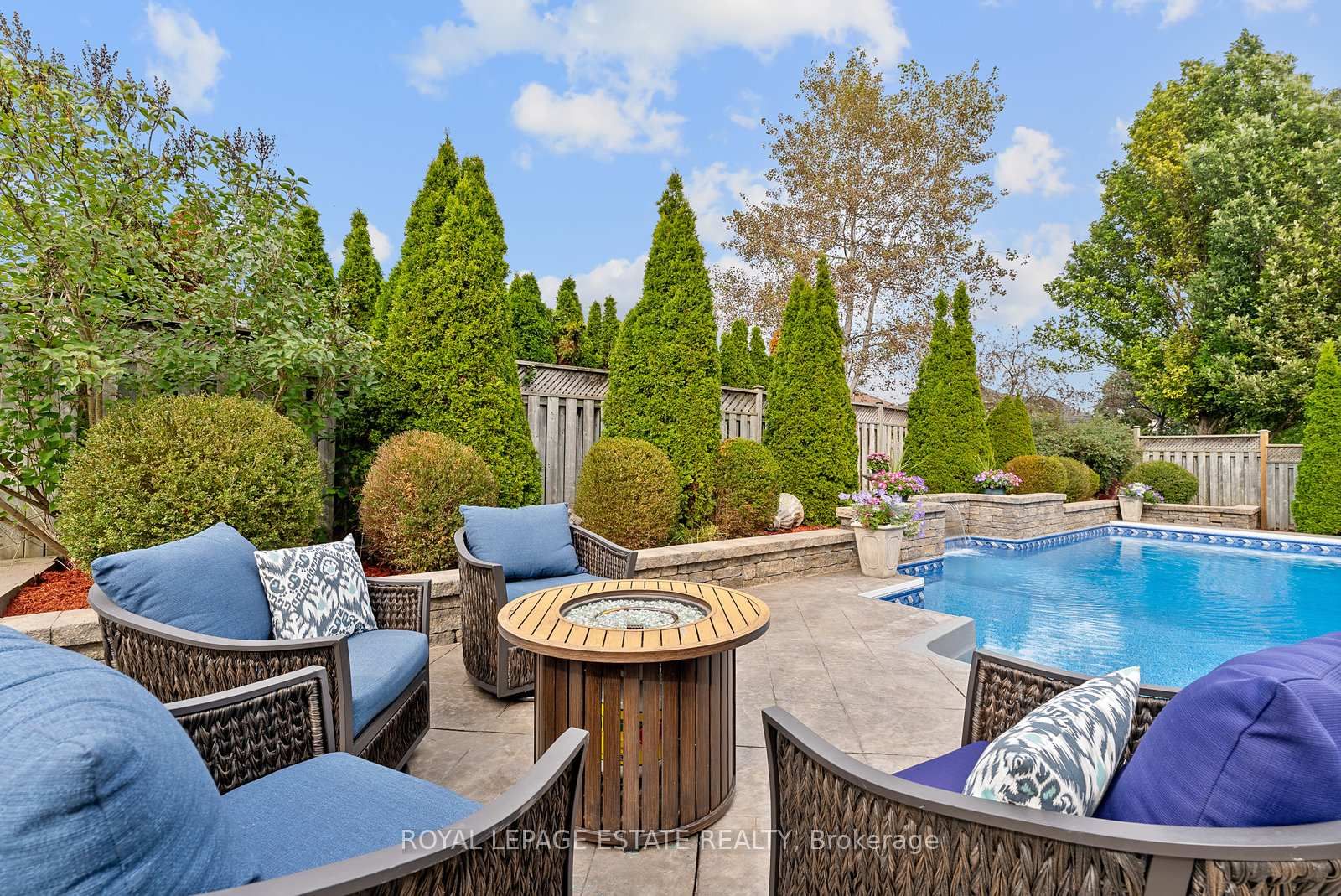 15 McGregor Drive • Ajax, ON photo 8