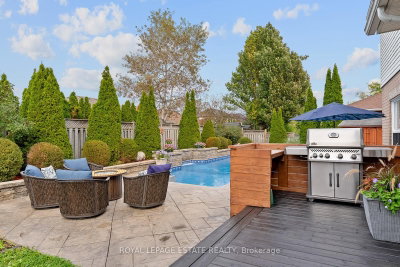 15 McGregor Drive • Ajax, ON photo 9