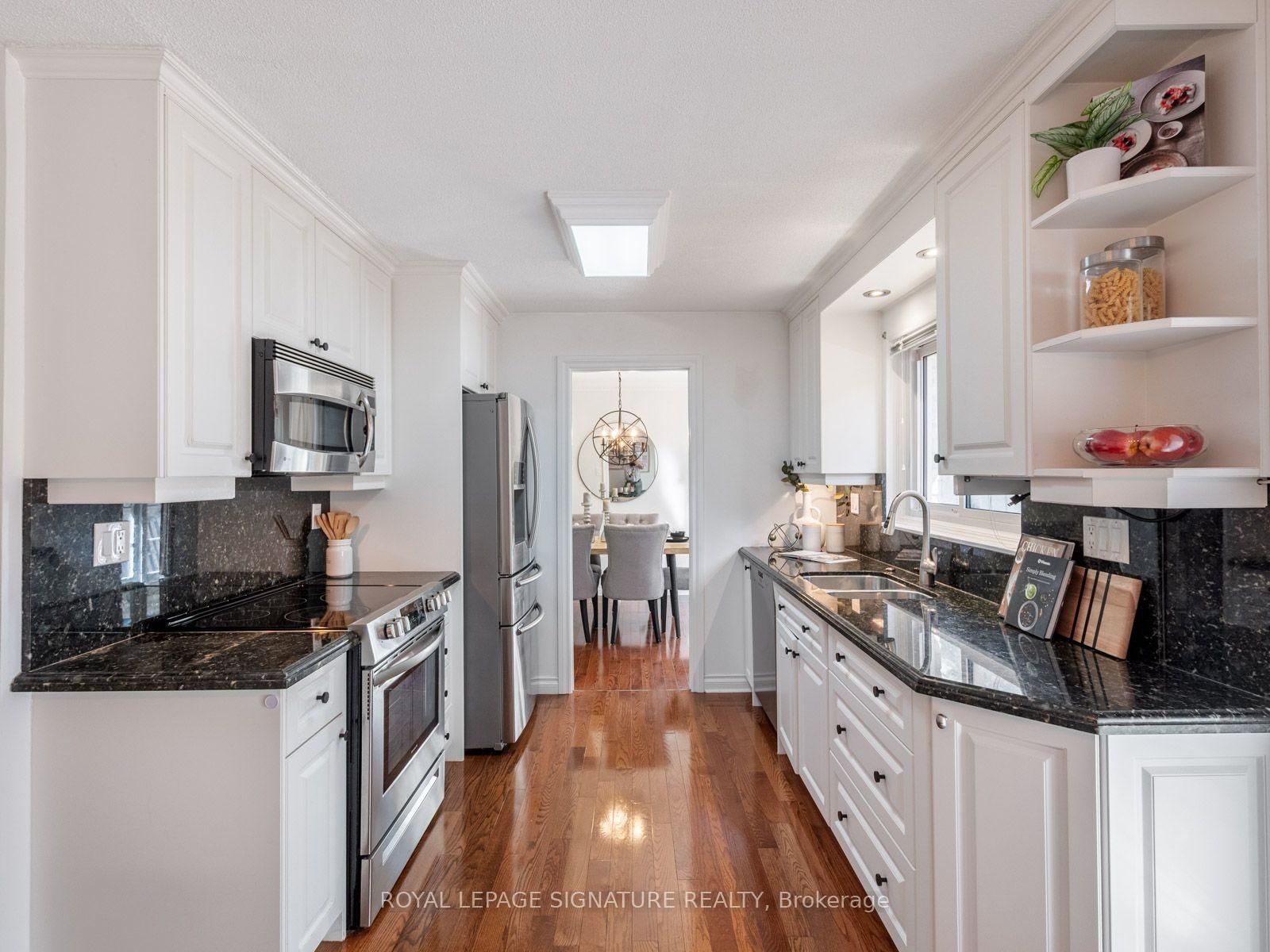 1 Rolling Meadows • Toronto, ON photo 17