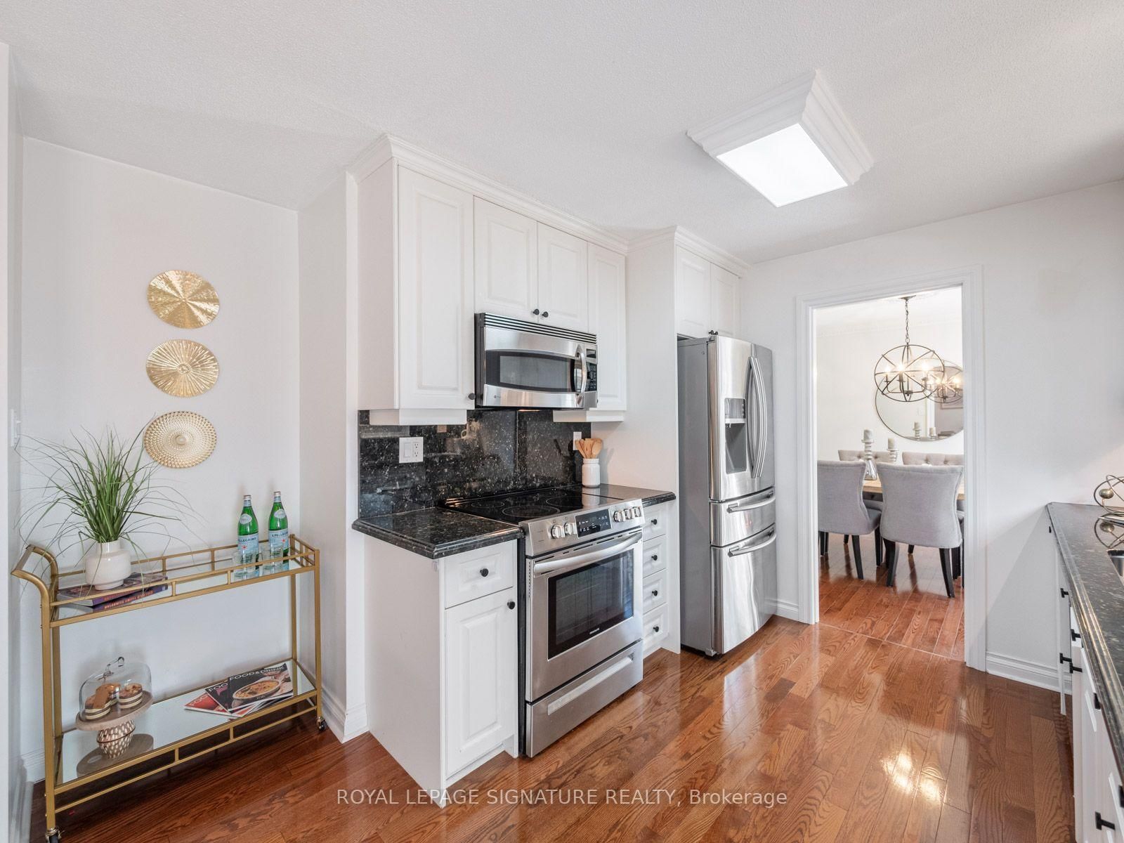 1 Rolling Meadows • Toronto, ON photo 19