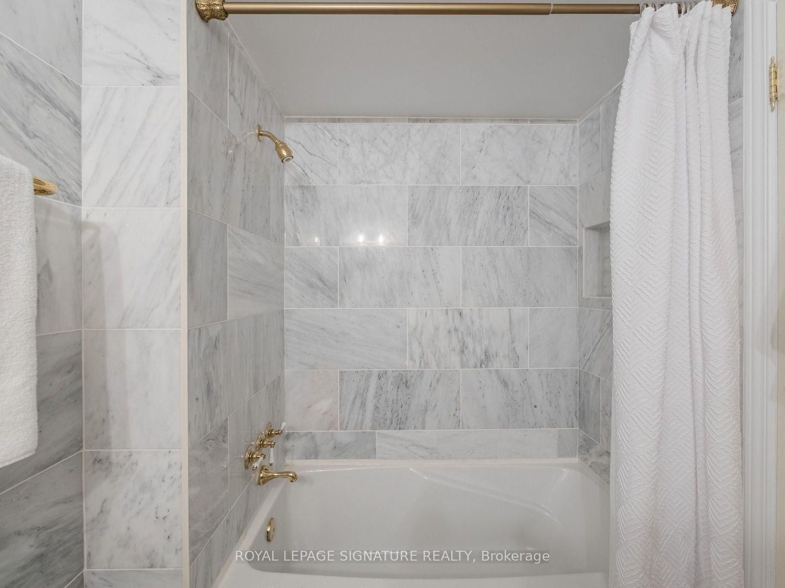 1 Rolling Meadows • Toronto, ON photo 32