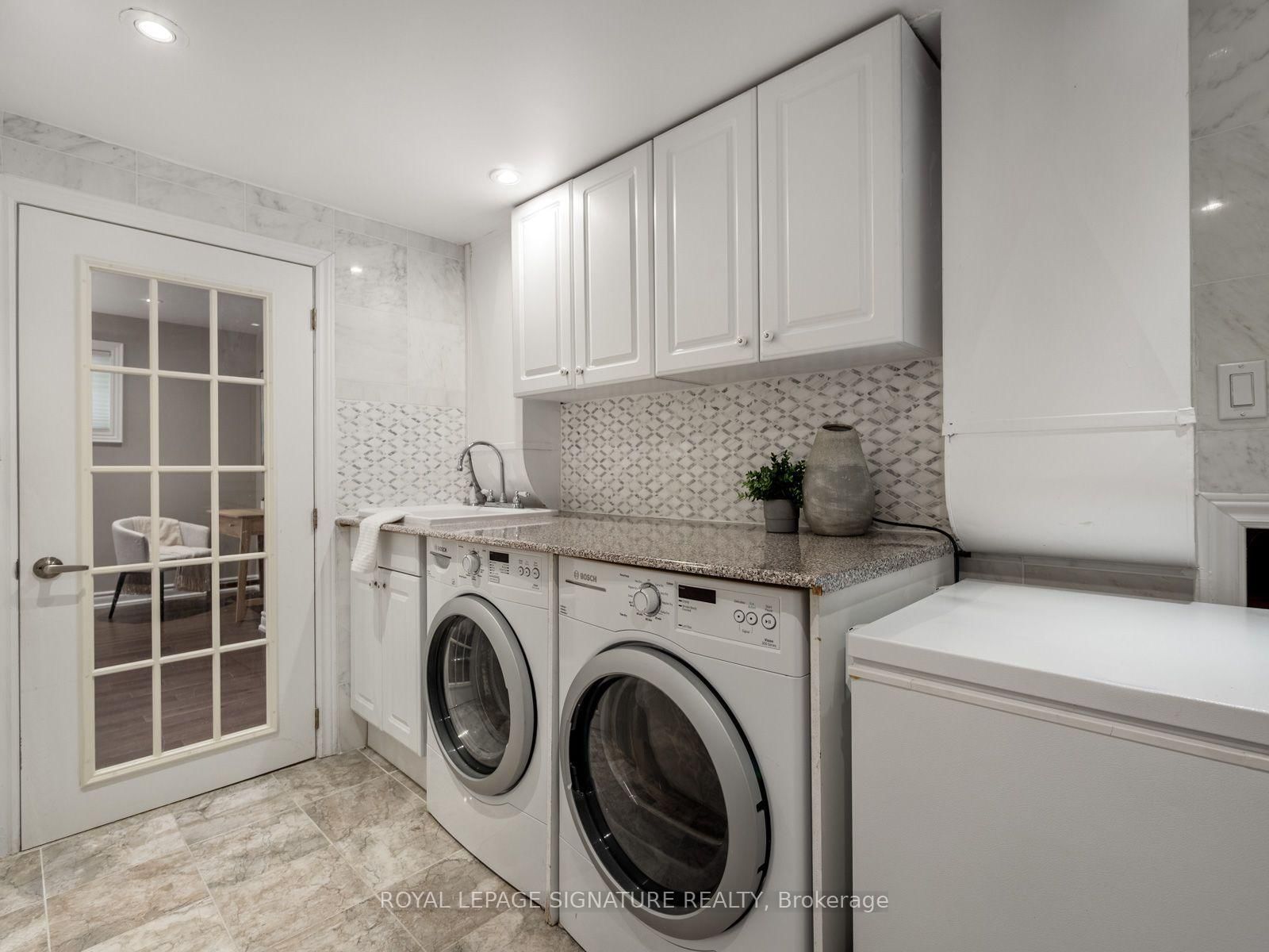 1 Rolling Meadows • Toronto, ON photo 41