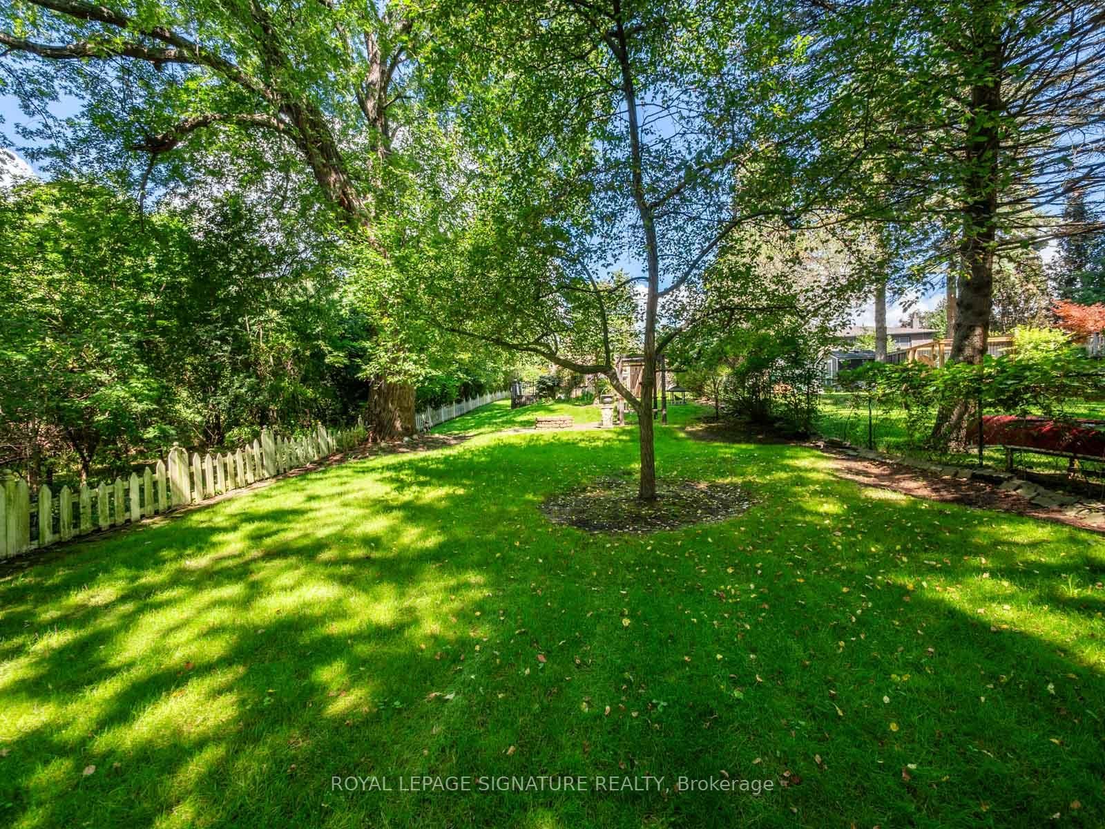 1 Rolling Meadows • Toronto, ON photo 44