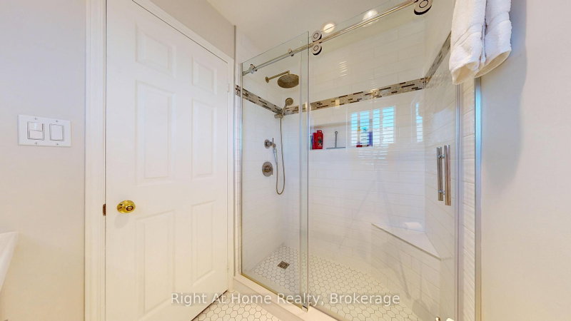 40 Torr Ajax,ON L1S 7M9 — Photo 13