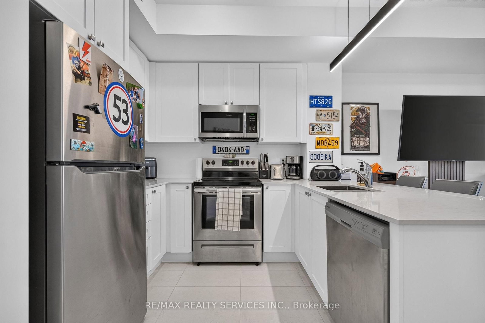 50 Lakebreeze Drive • #129 • Clarington, ON photo 14