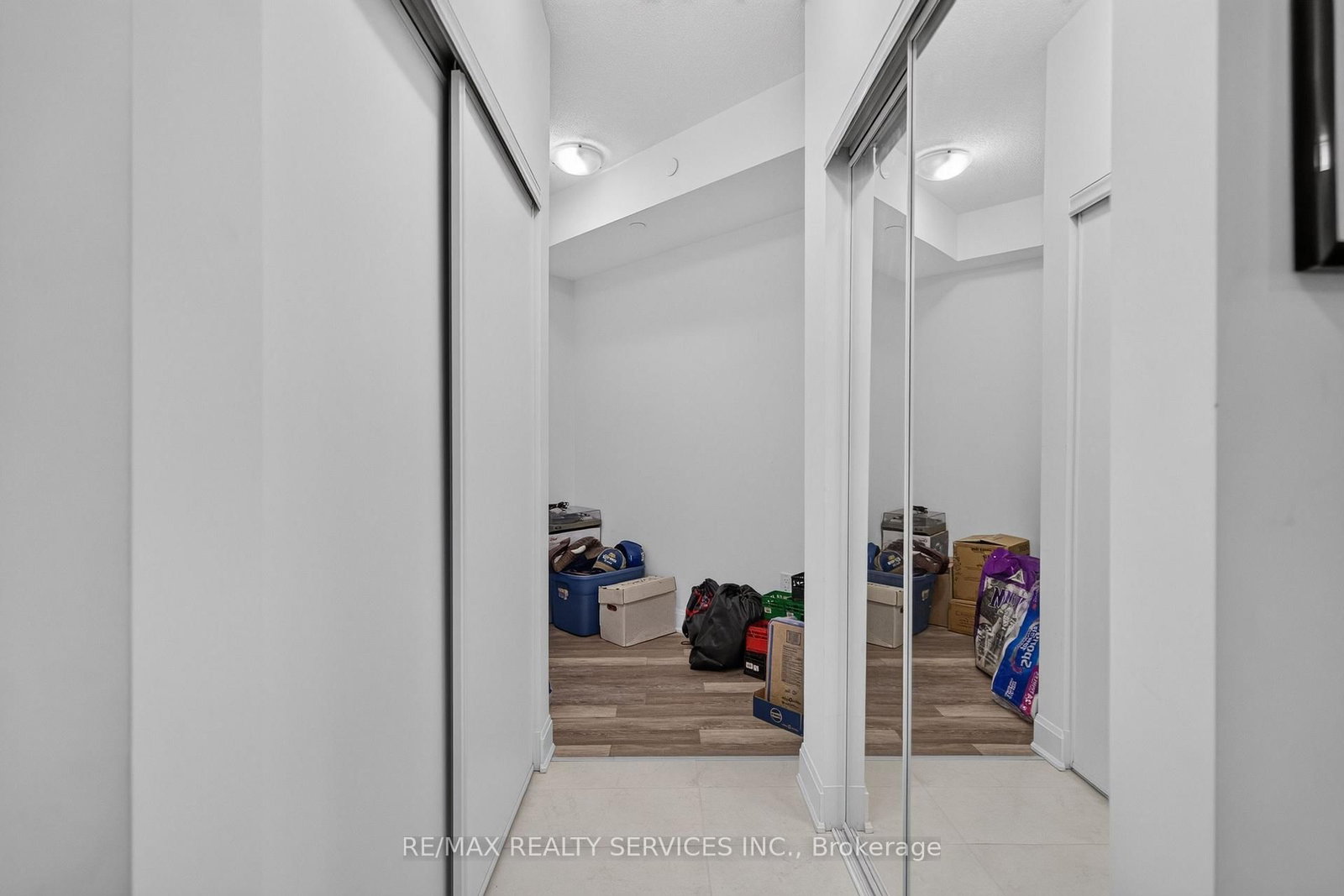 50 Lakebreeze Drive • #129 • Clarington, ON photo 25