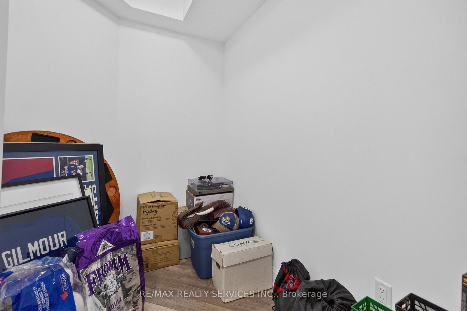 50 Lakebreeze Drive • #129 • Clarington, ON photo 26