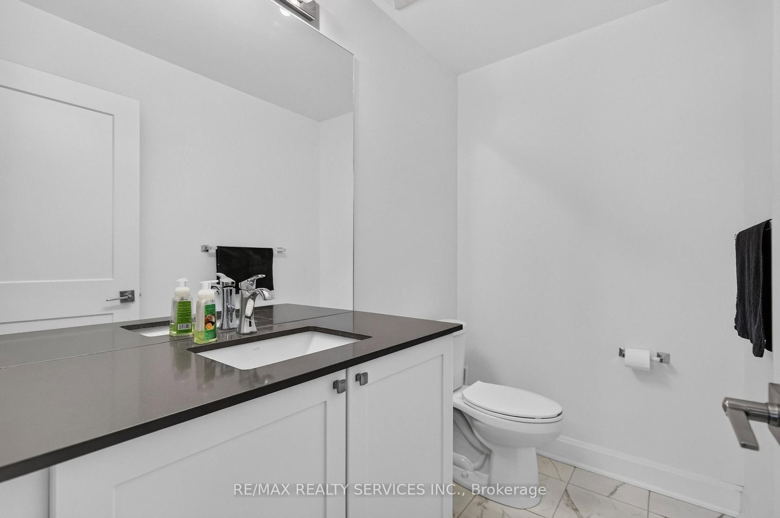 50 Lakebreeze Drive • #129 • Clarington, ON photo 27