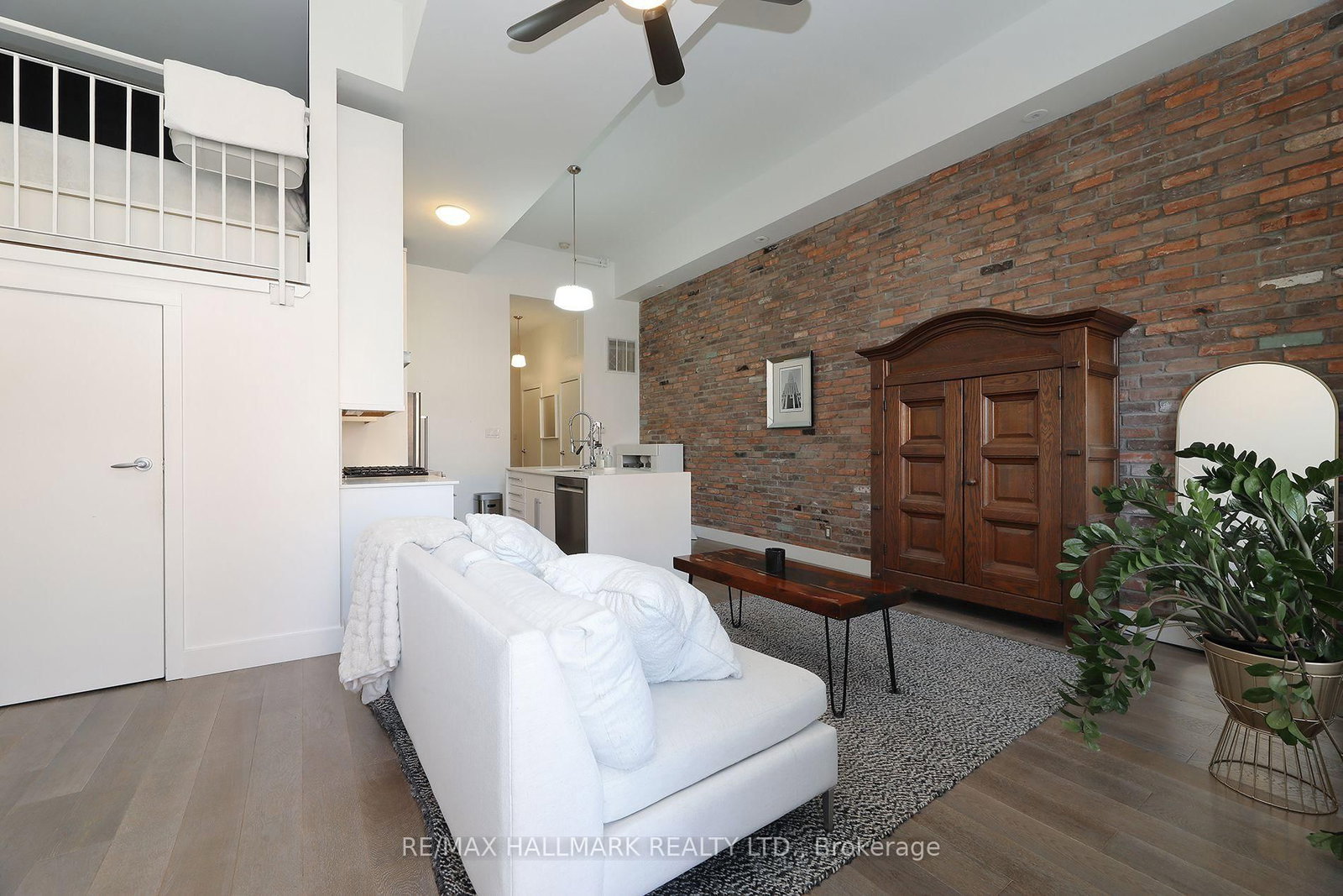 1842 Queen Street E • #204 • Toronto, ON photo 13