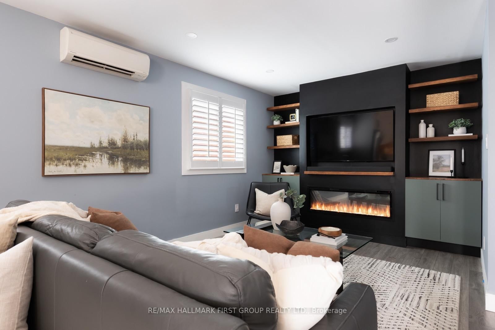 425 Cobblehill Drive • Oshawa, ON photo 5