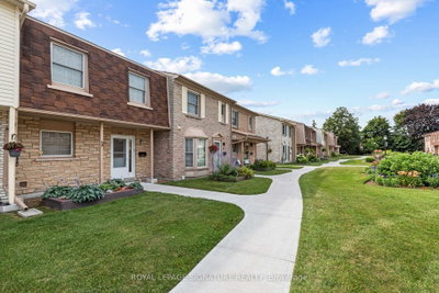 580 Eyer Drive • #42 • Pickering, ON photo 2