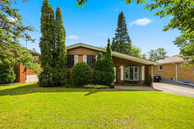 5 Benfrisco Crescent