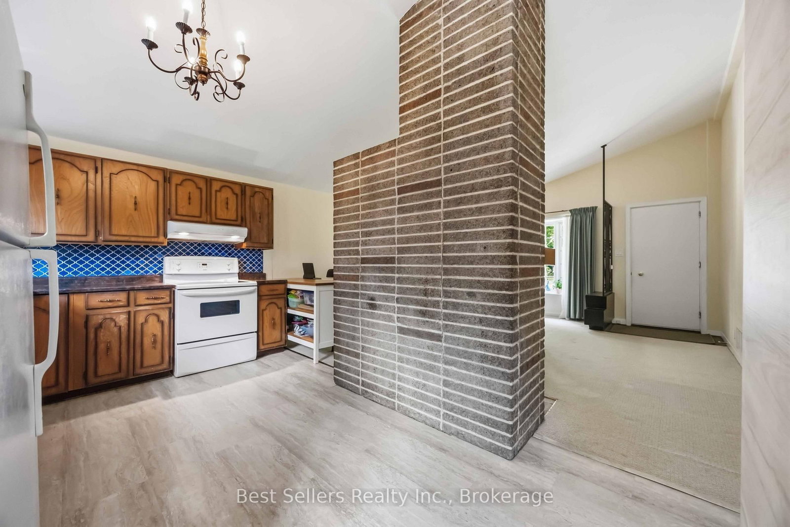 5 Benfrisco Crescent • Toronto, ON photo 13