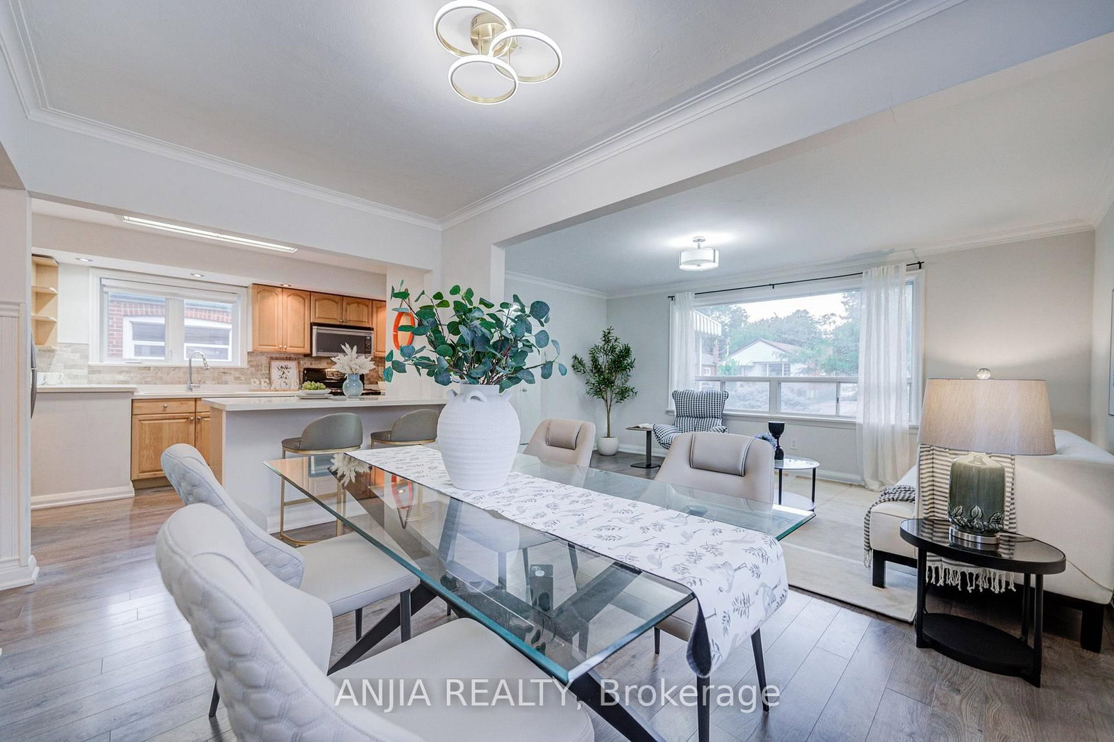 91 Canlish Road • Toronto, ON photo 12