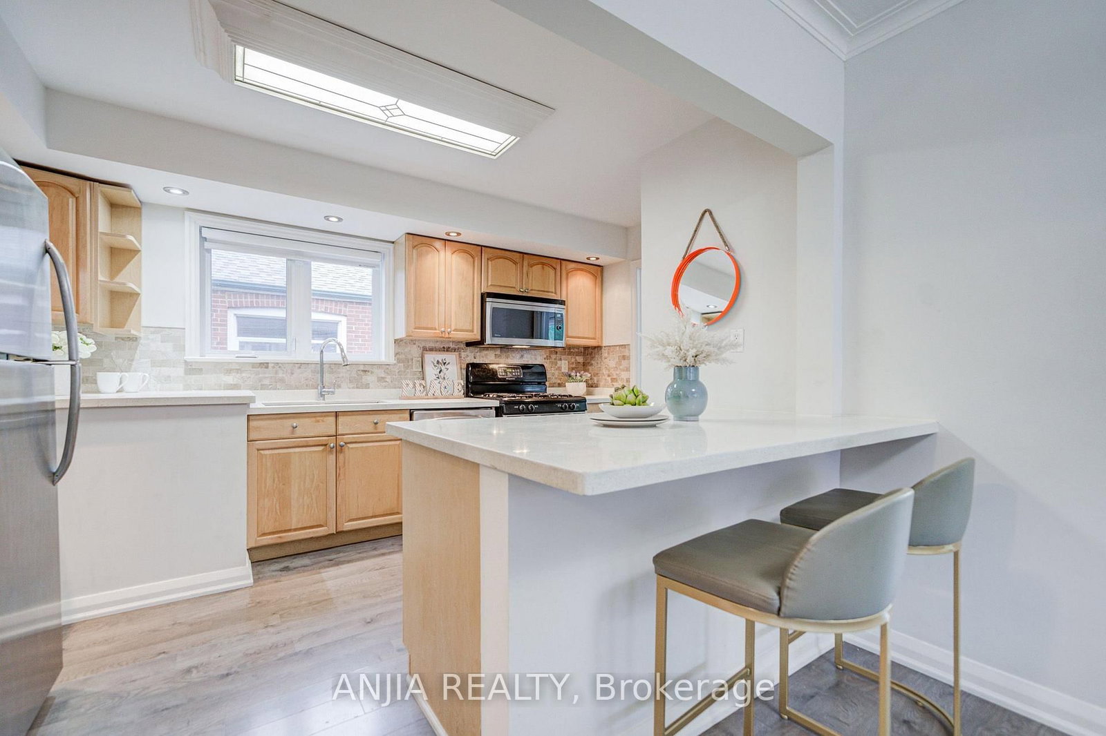 91 Canlish Road • Toronto, ON photo 13