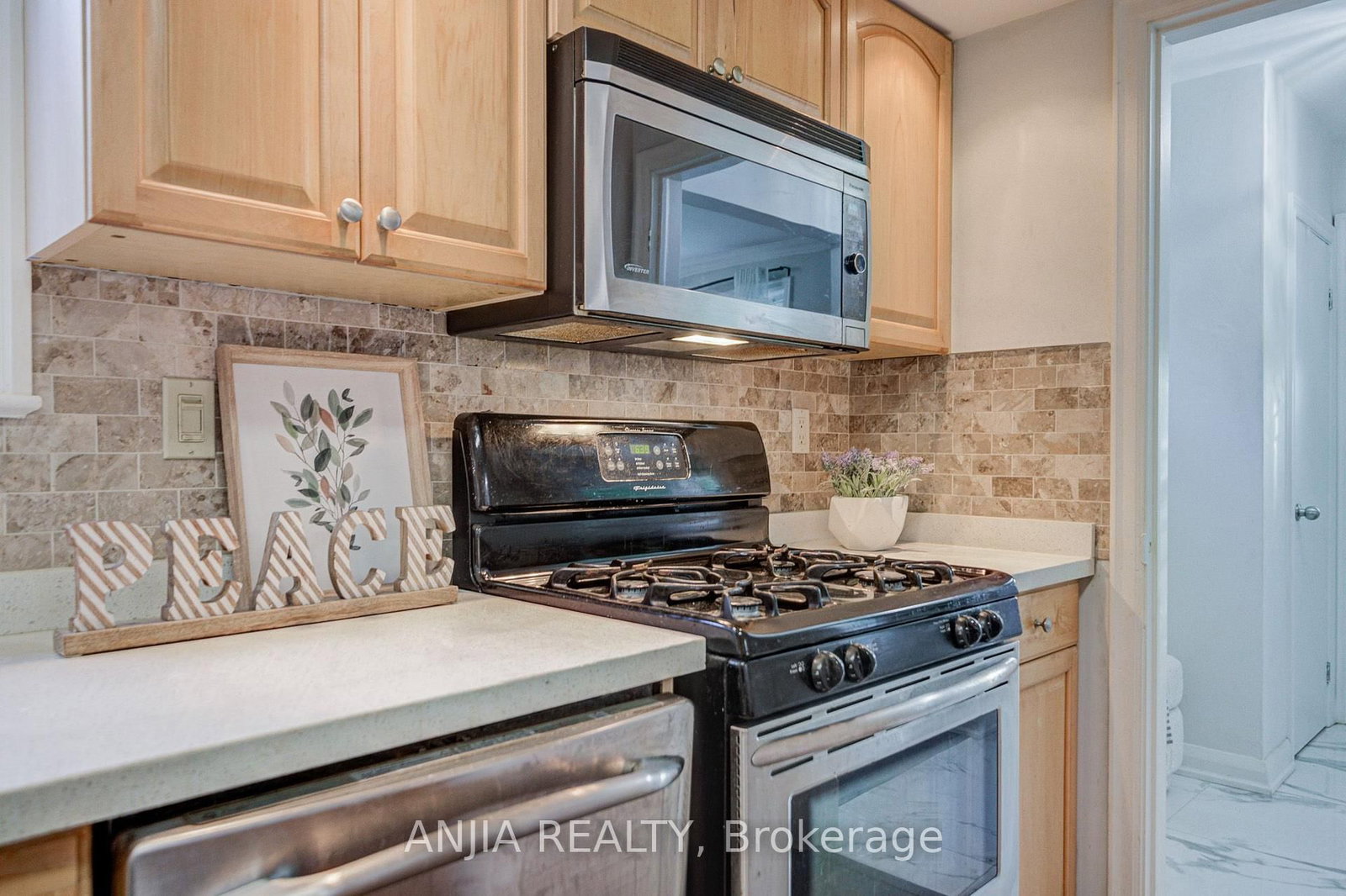 91 Canlish Road • Toronto, ON photo 16