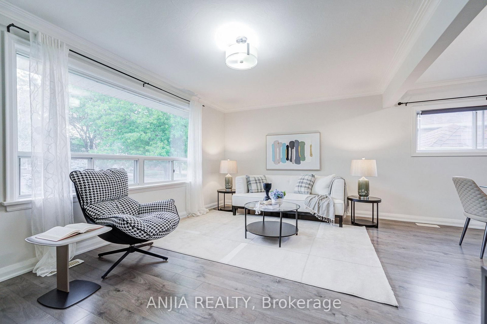 91 Canlish Road • Toronto, ON photo 4