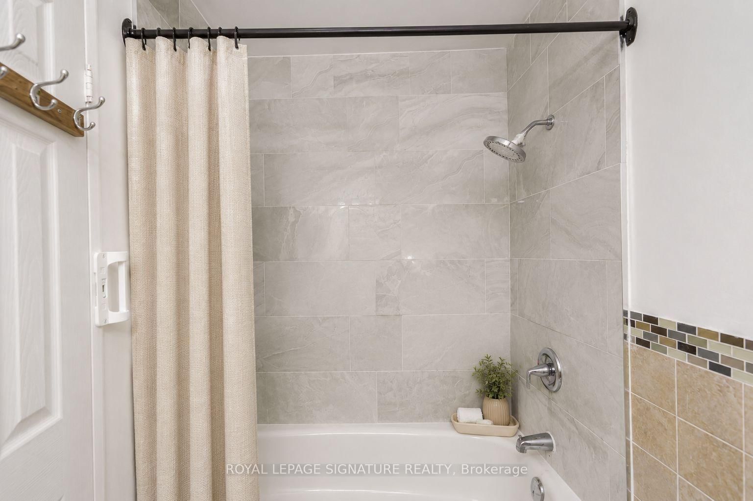 Condo for sale at 413-4060 Lawrence Avenue, Toronto, Ontario, M1E 4V4 - West Hill - MLS: E13758564