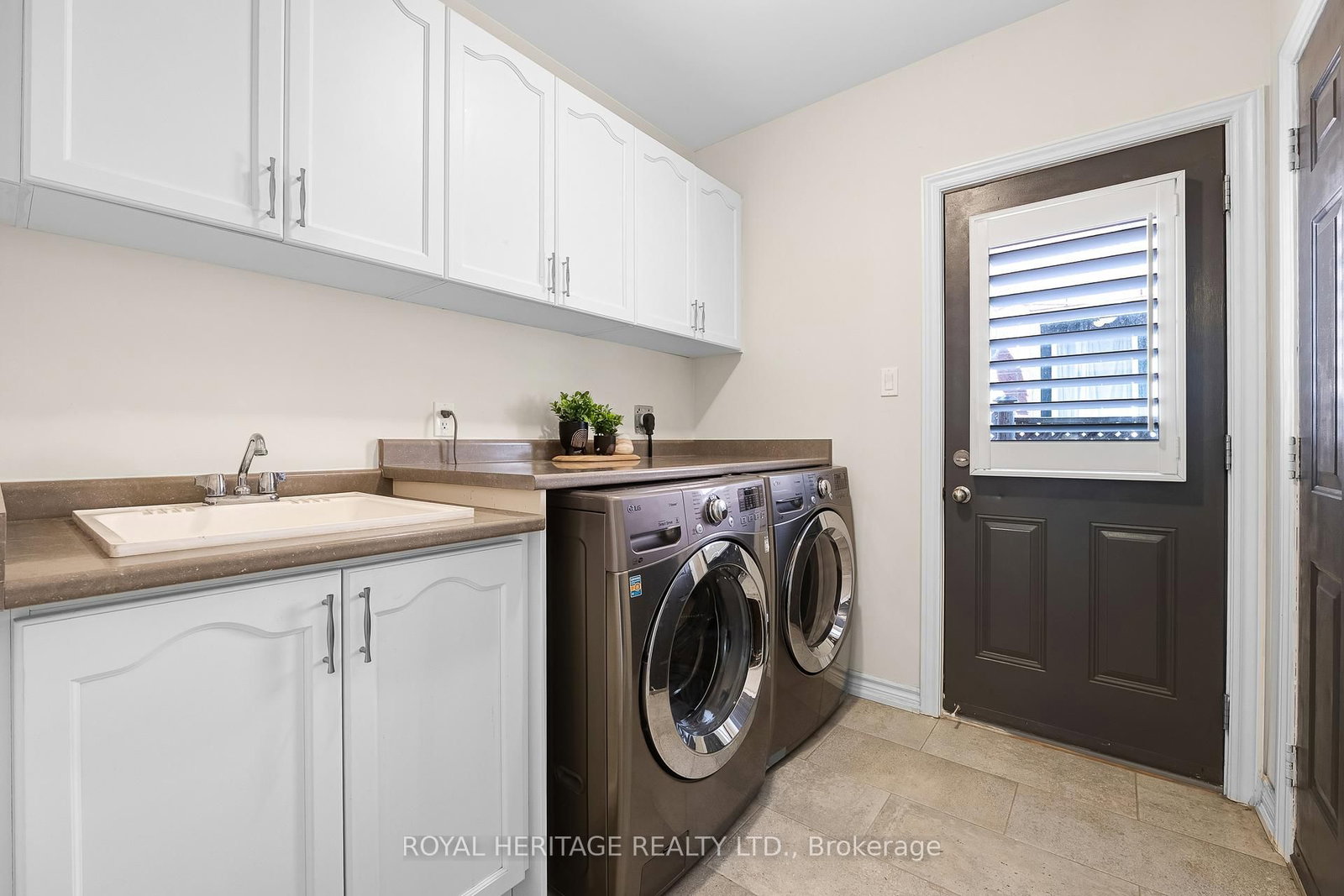 1856 Rosebank Road • Pickering, ON photo 14