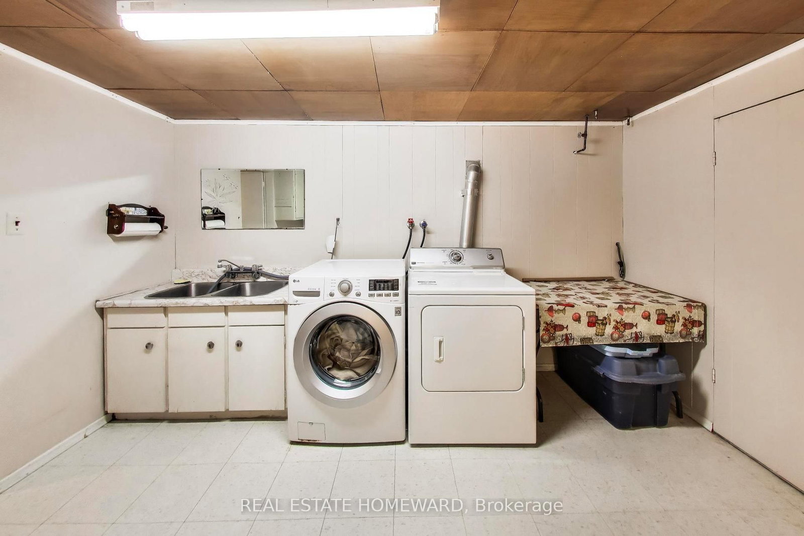 4 Martorino Drive • Toronto, ON photo 23