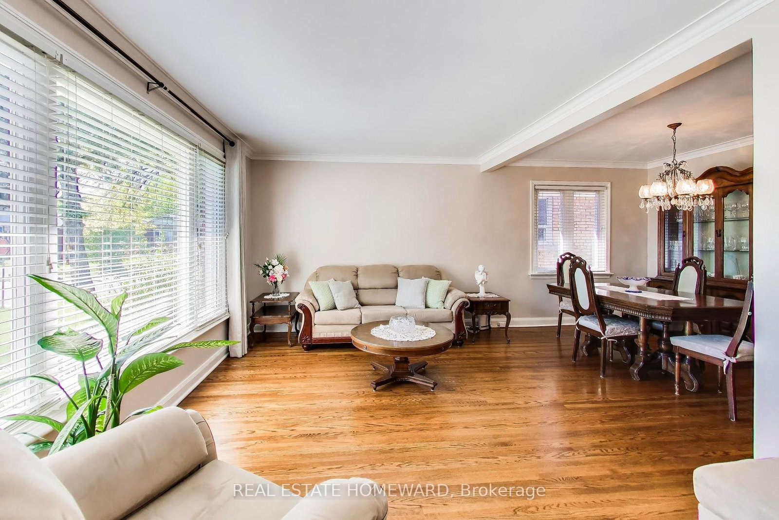4 Martorino Drive • Toronto, ON photo 9