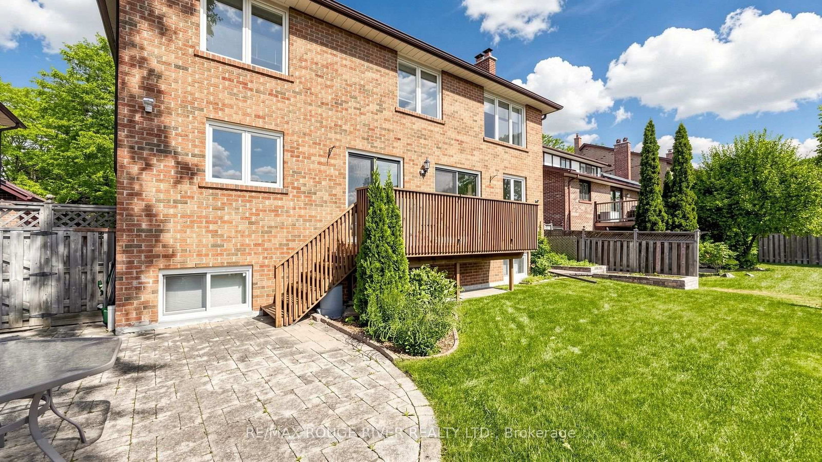 31 Delbeatrice Crescent • Toronto, ON photo 40