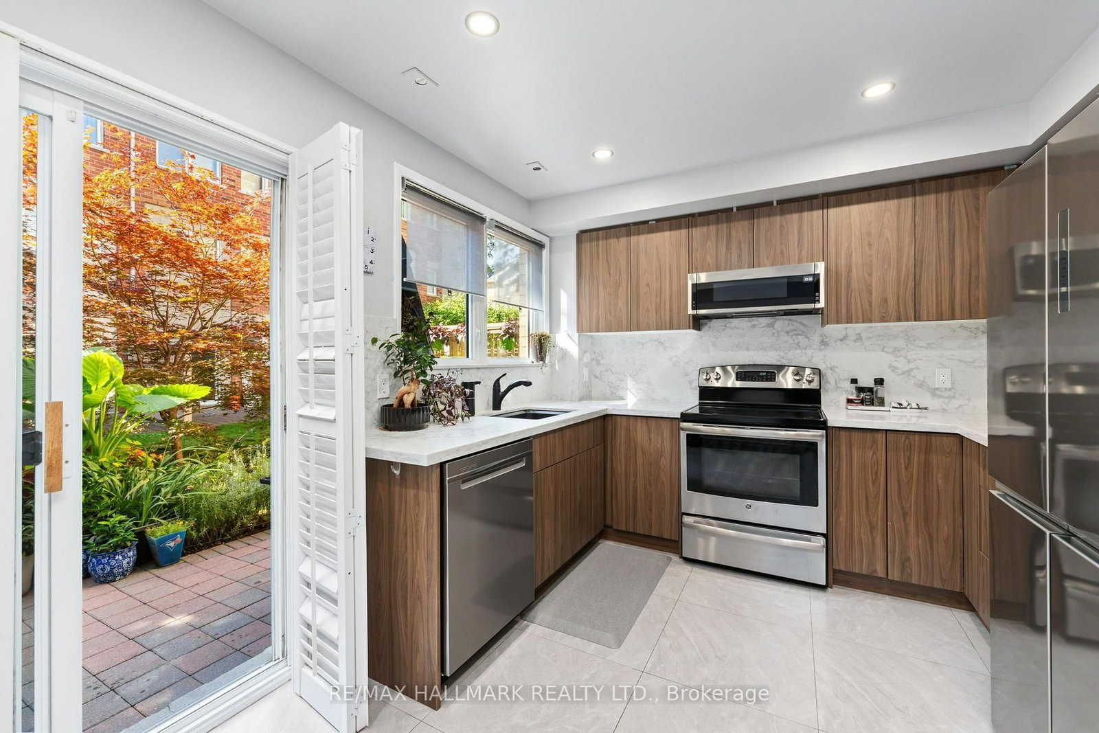 28 Rosebank Drive • #1505 • Toronto, ON photo 7