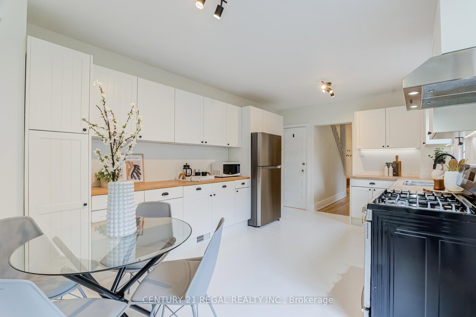 213 Boulton Avenue • Toronto, ON photo 18