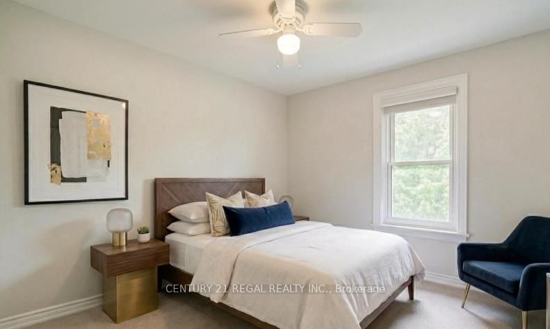 213 Boulton Avenue • Toronto, ON photo 22