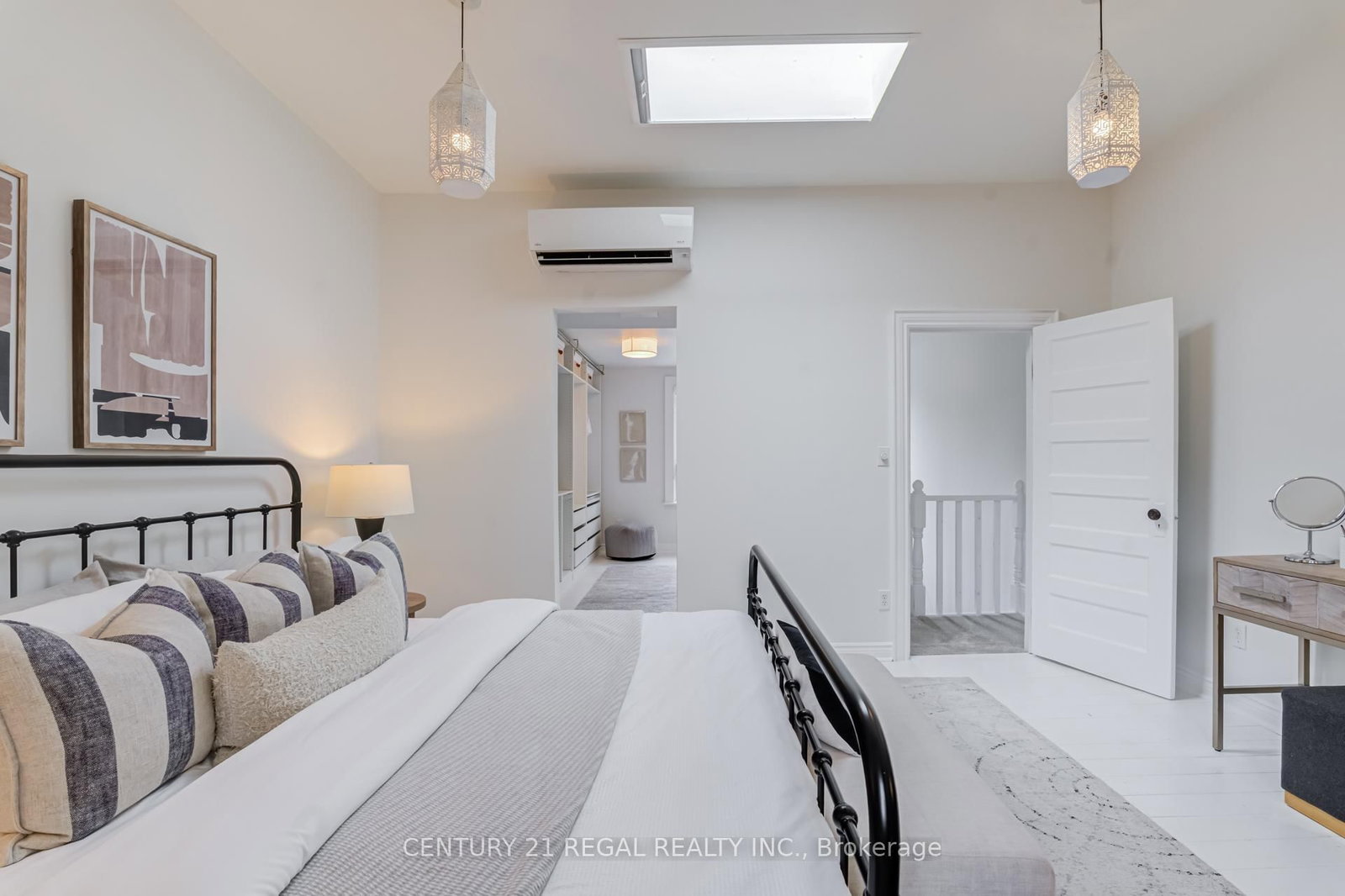 213 Boulton Avenue • Toronto, ON photo 33