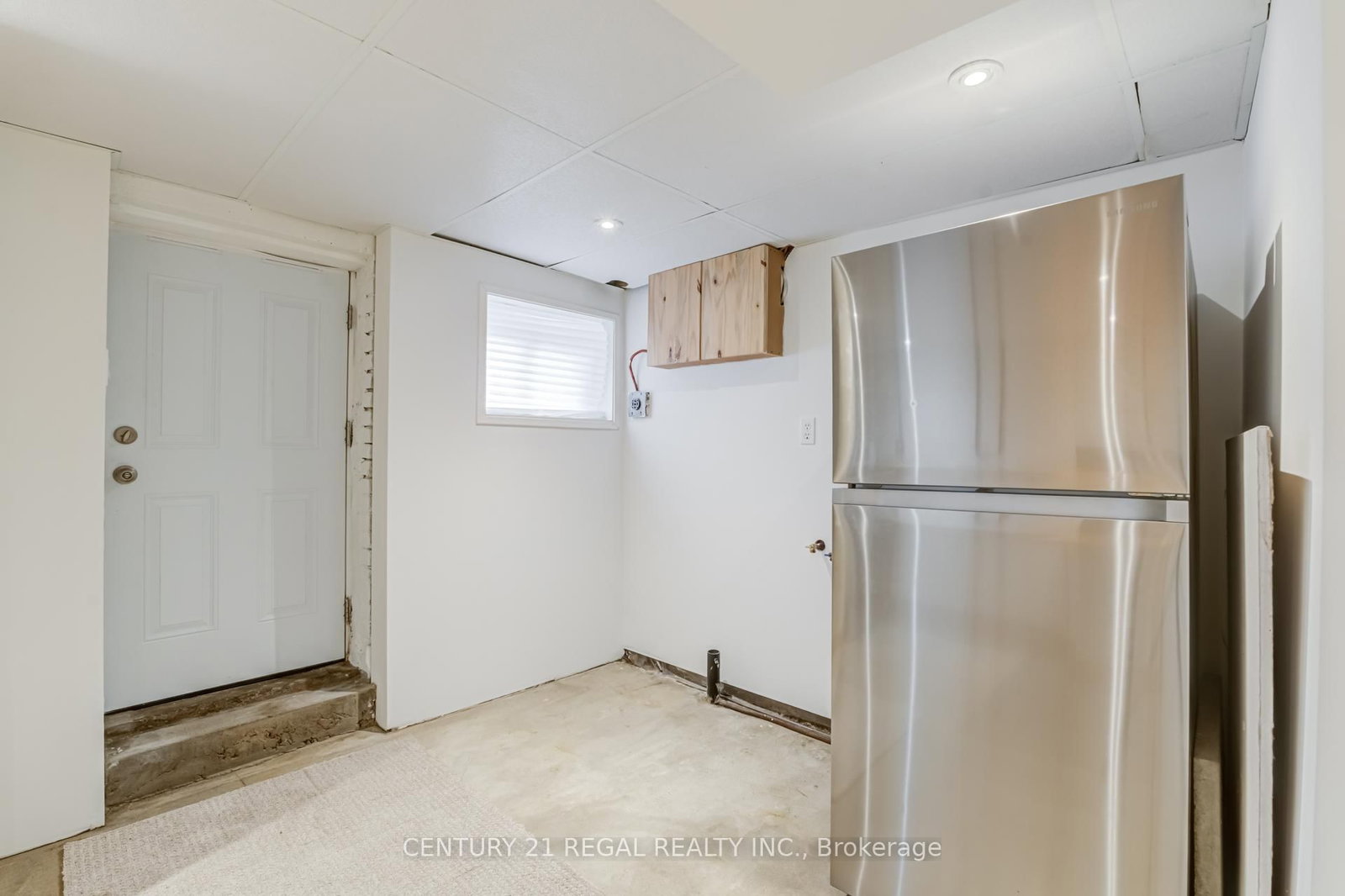 213 Boulton Avenue • Toronto, ON photo 36