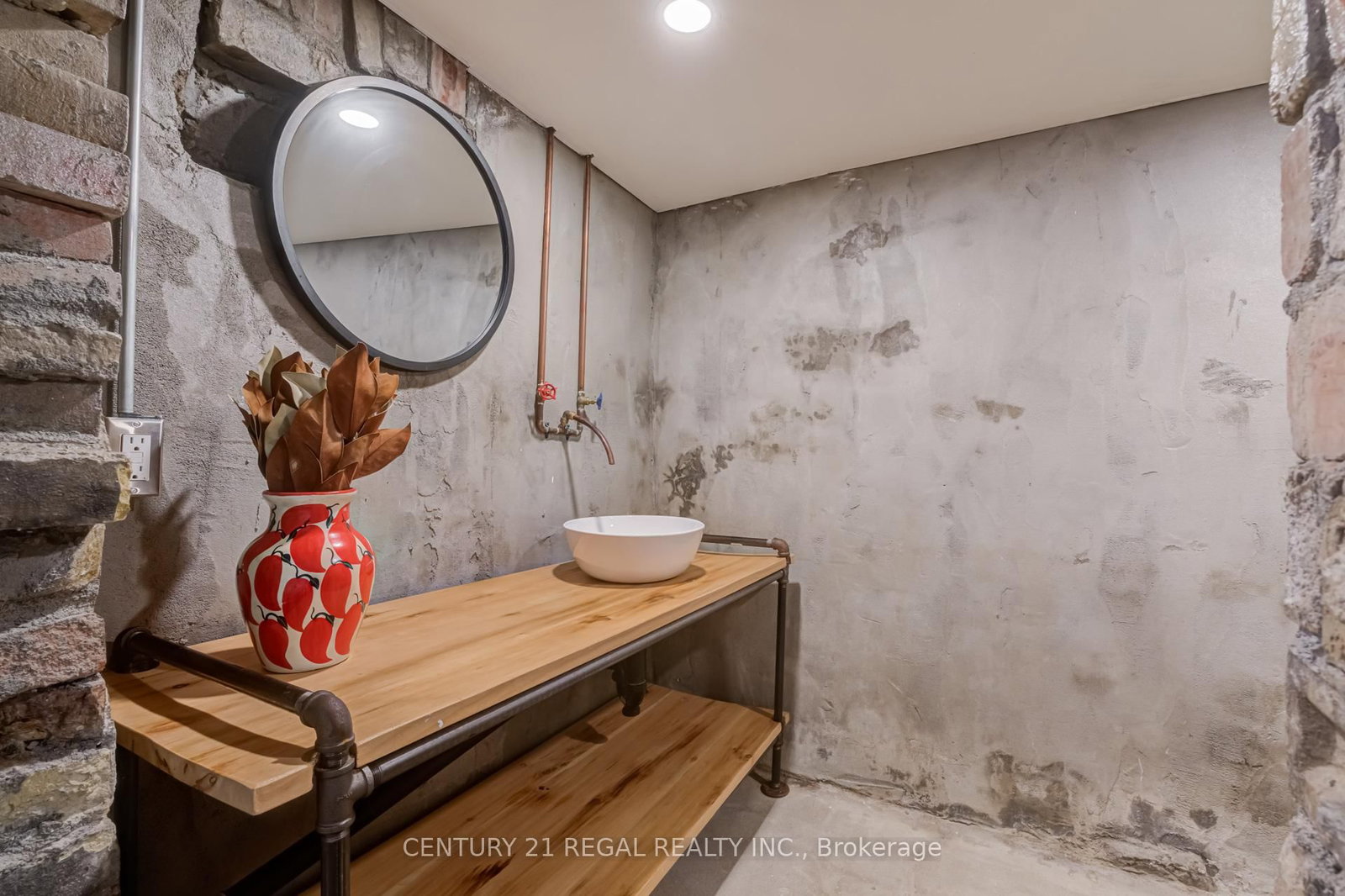 213 Boulton Avenue • Toronto, ON photo 44