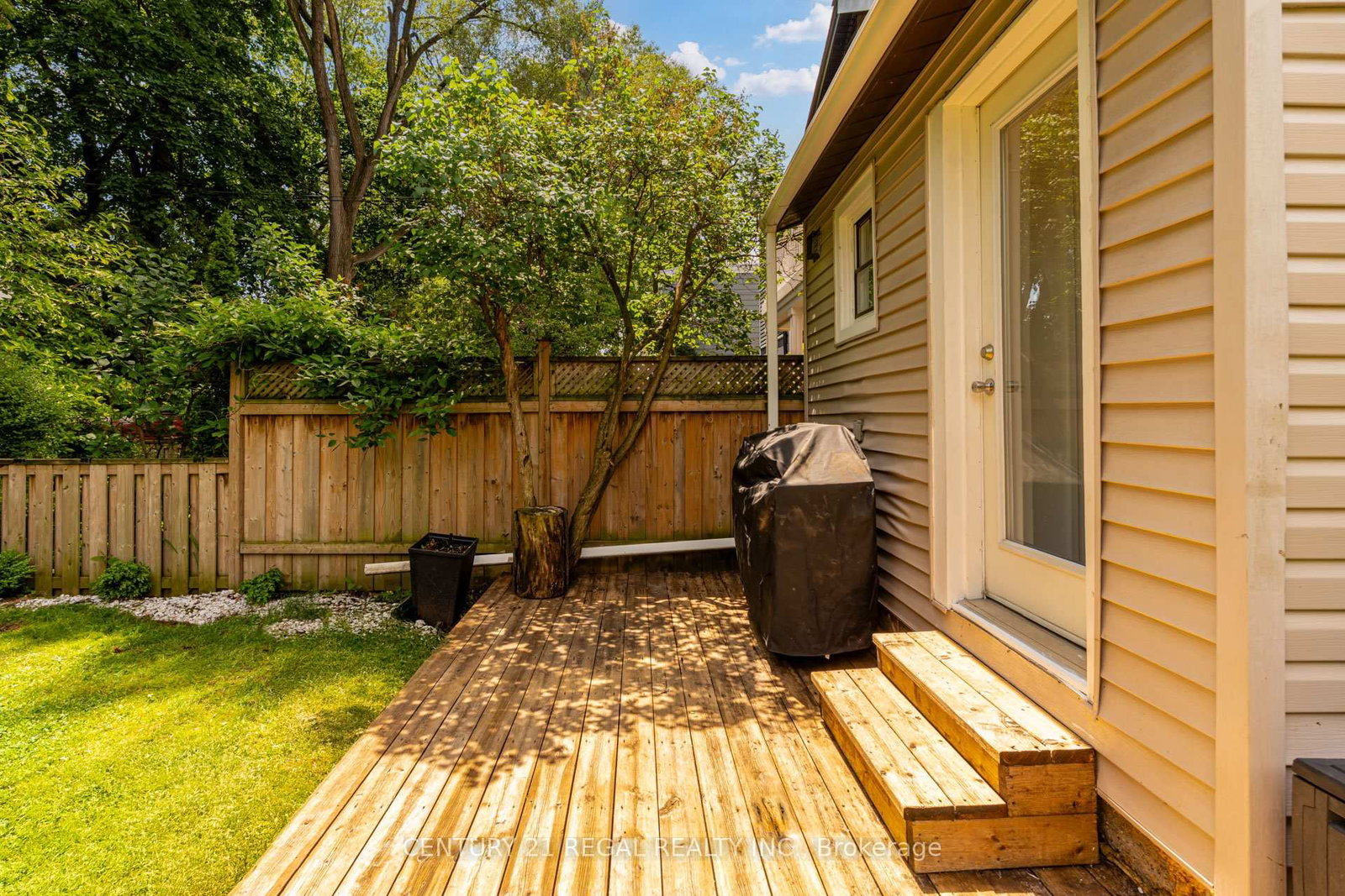 213 Boulton Avenue • Toronto, ON photo 49