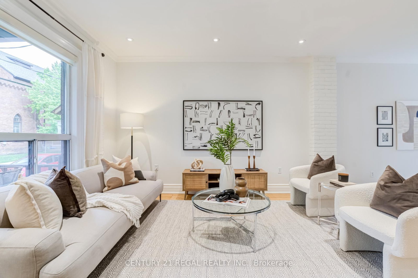 213 Boulton Avenue • Toronto, ON photo 7
