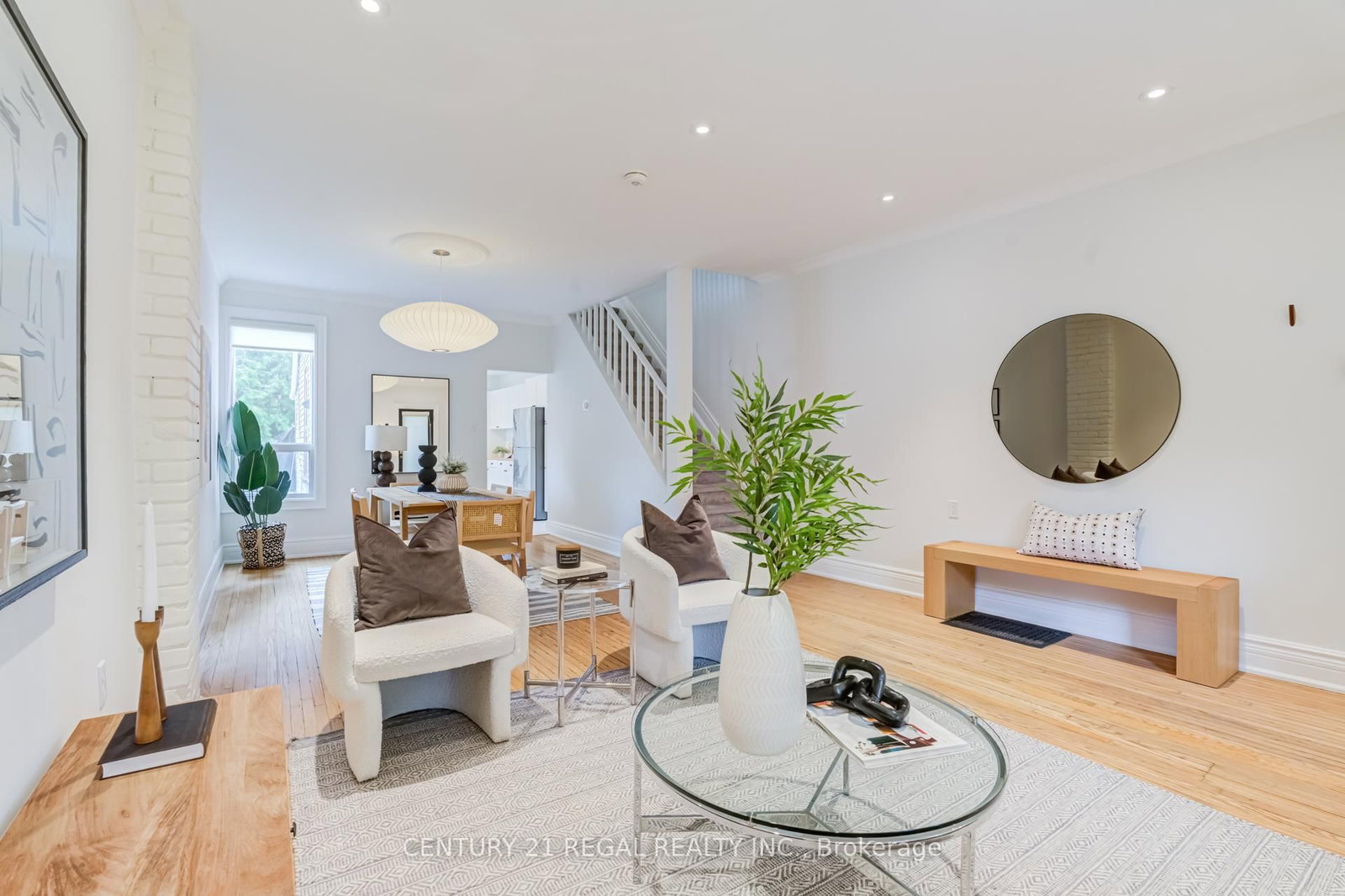 213 Boulton Avenue • Toronto, ON photo 8