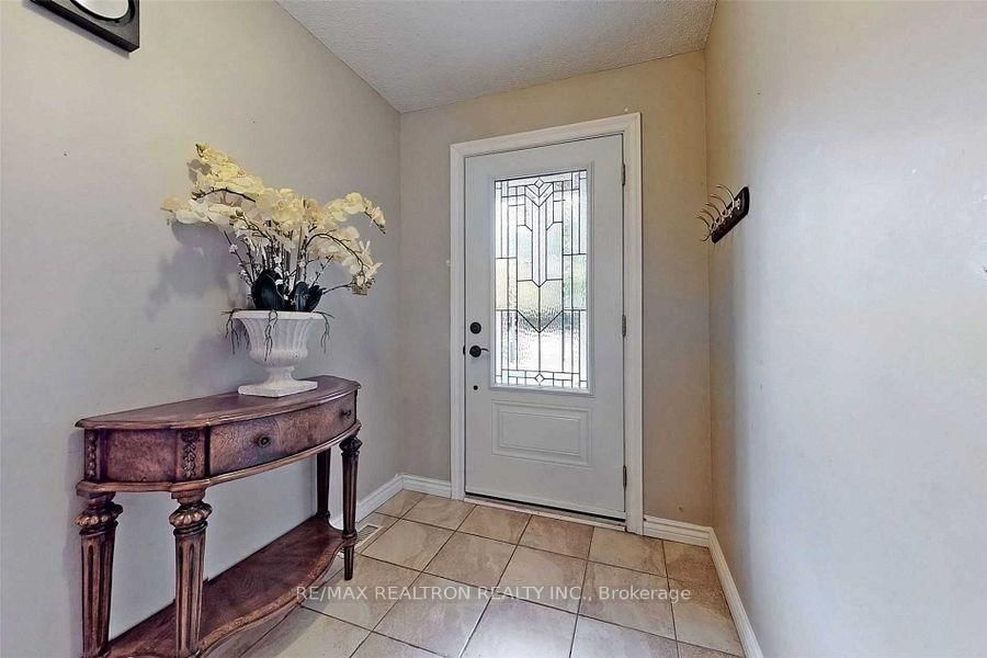 1059 Glenanna Road • Pickering, ON photo 2