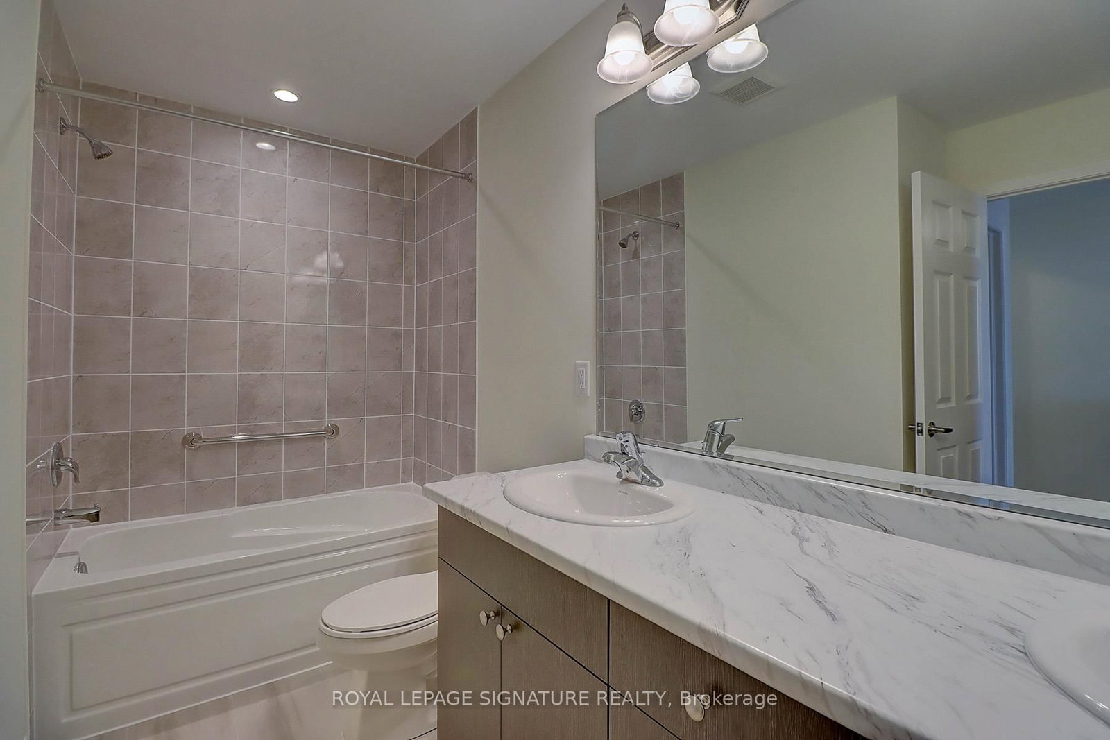 3229 Chimney Swift Crescent • Pickering, ON photo 22