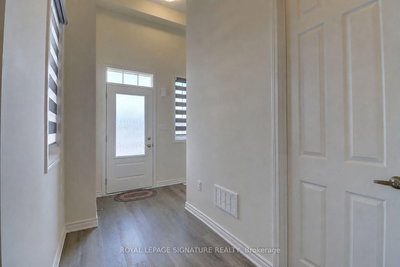 3229 Chimney Swift Crescent • Pickering, ON photo 4