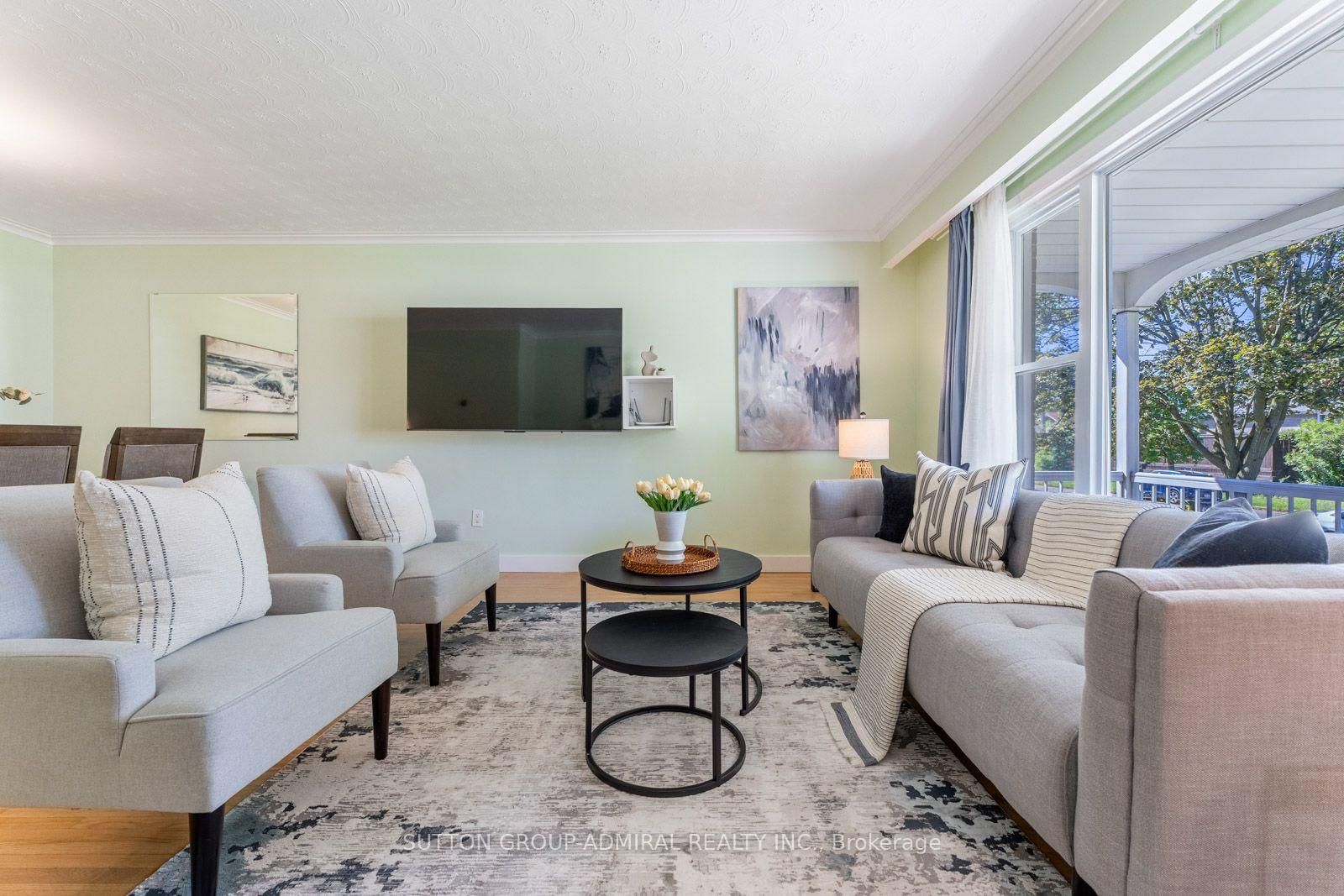 25 Rowallan Drive • Toronto, ON photo 11