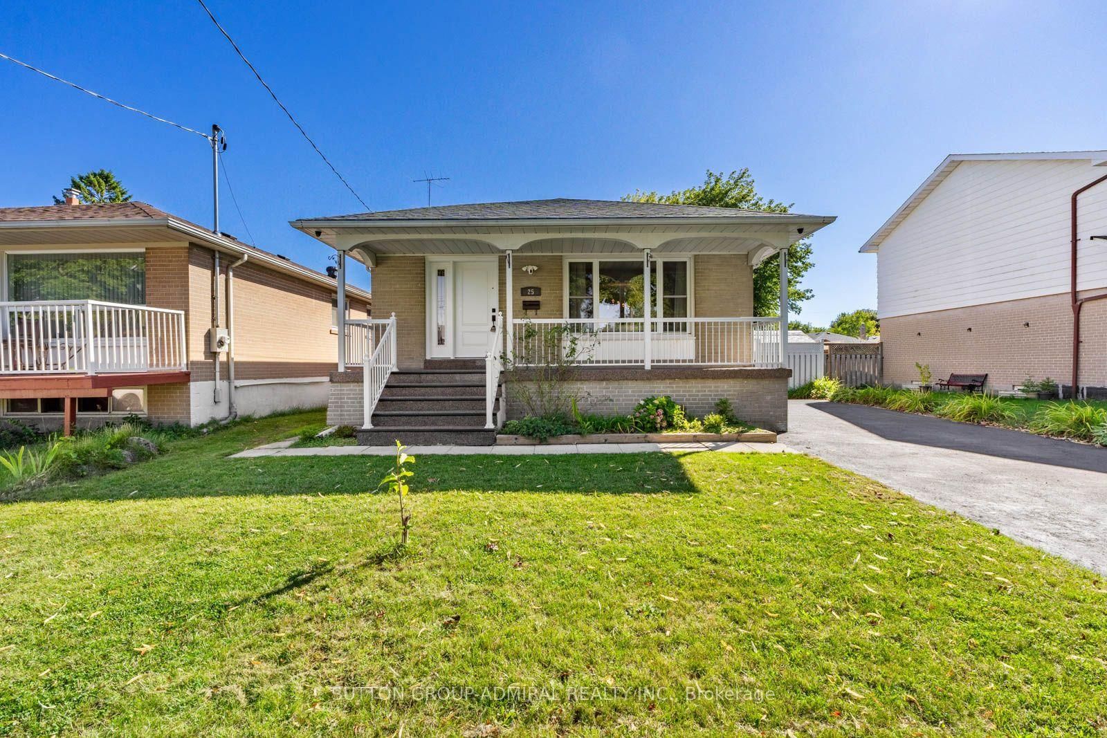 25 Rowallan Drive • Toronto, ON photo 2