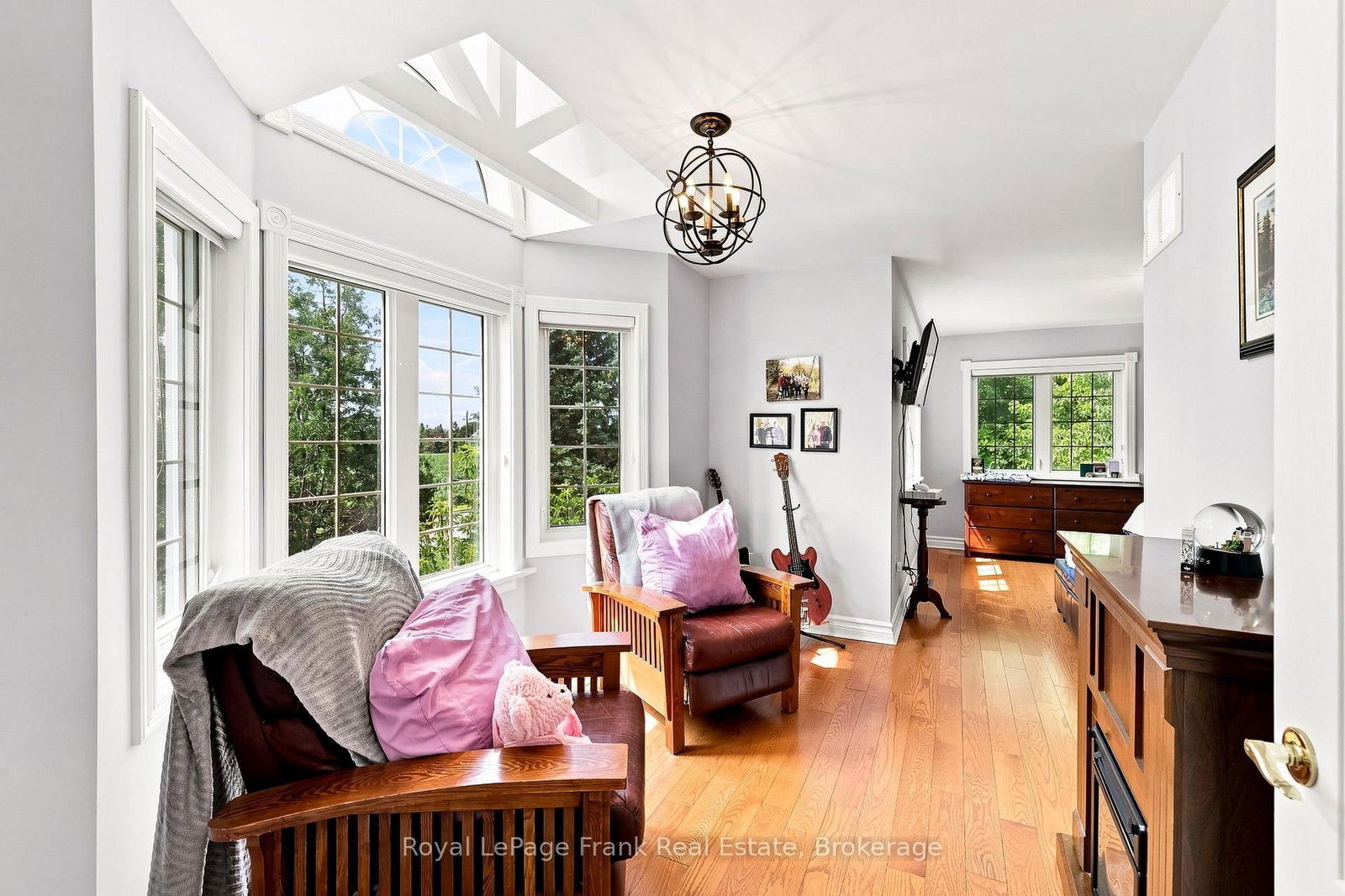 2 Wilson House Drive • Whitby, ON photo 13