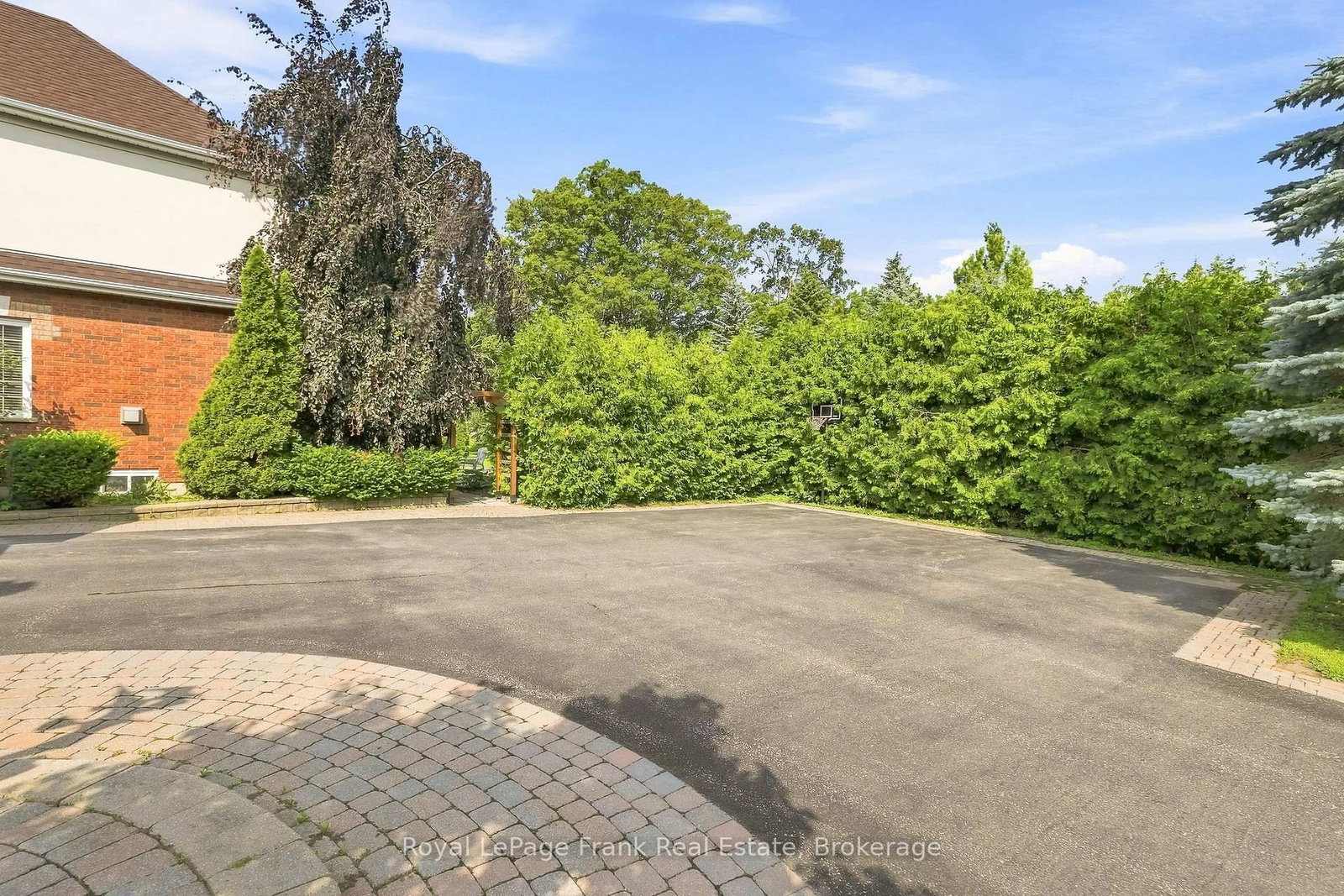 2 Wilson House Drive • Whitby, ON photo 21