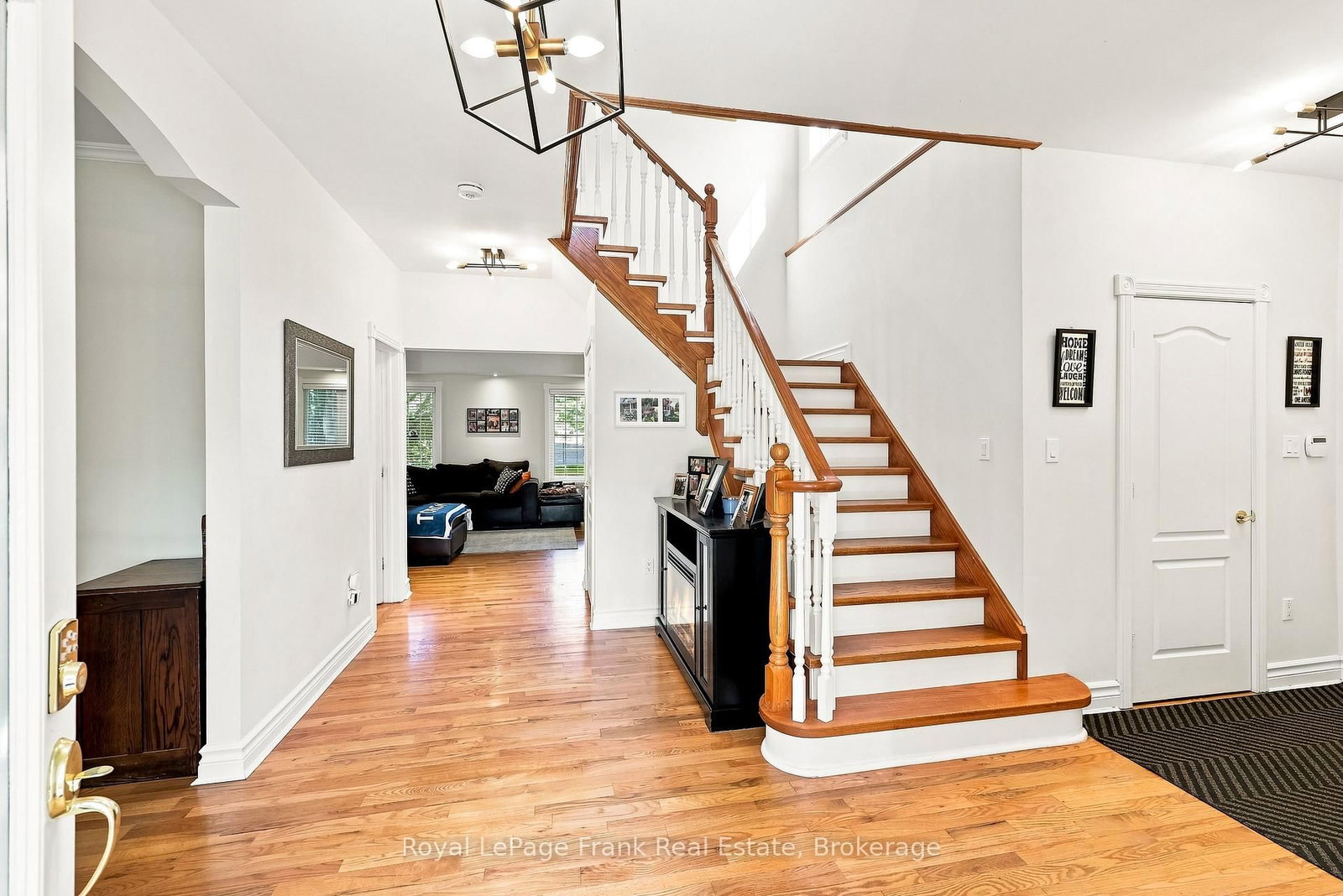 2 Wilson House Drive • Whitby, ON photo 5