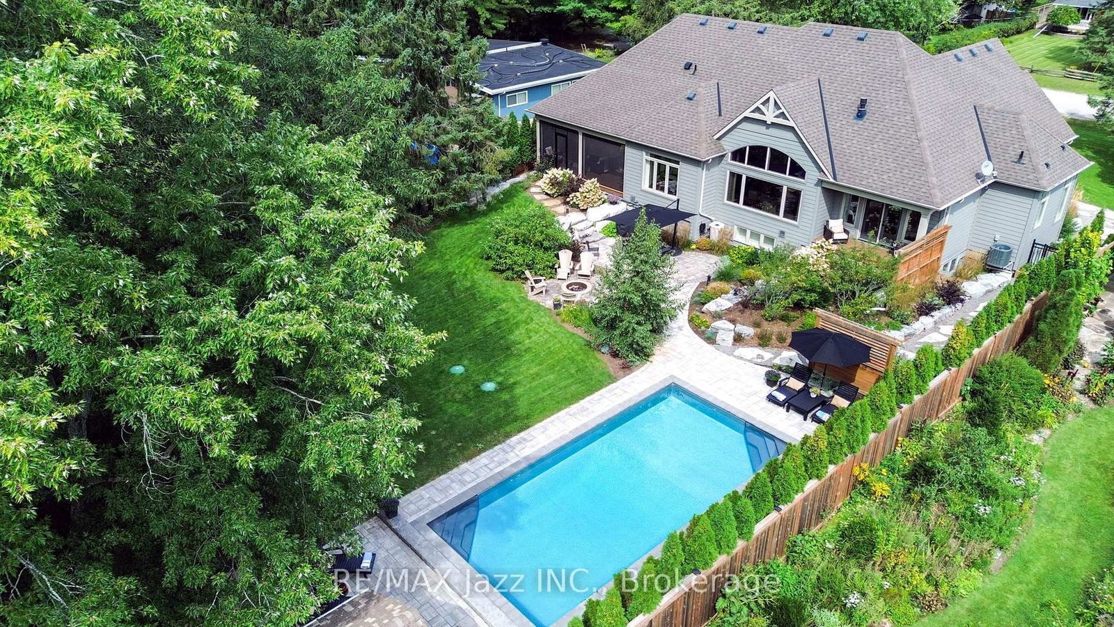 54 Ward Street • Whitby, ON photo 44