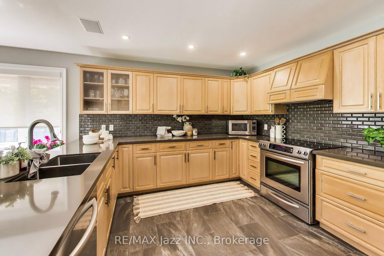 45 Windsor Valley Place • Clarington, ON photo 11